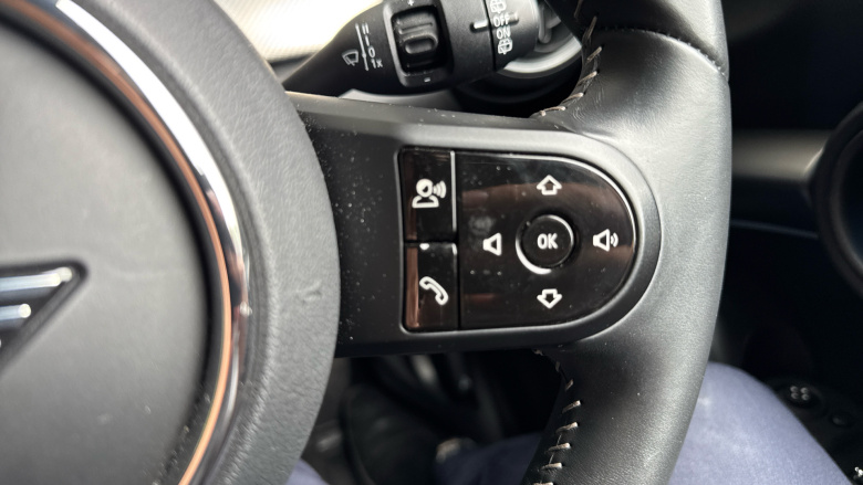 MINI Hatchback 2.0 Cooper S Exclusive 3dr Petrol Hatchback